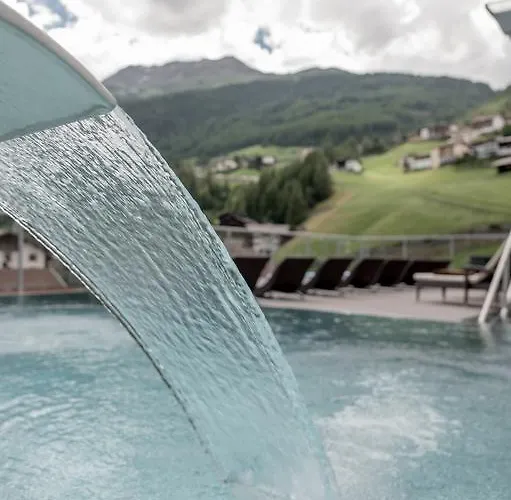 The Deluxe By Regina Appart hôtel