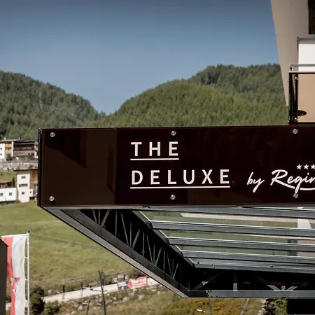 The Deluxe By Regina