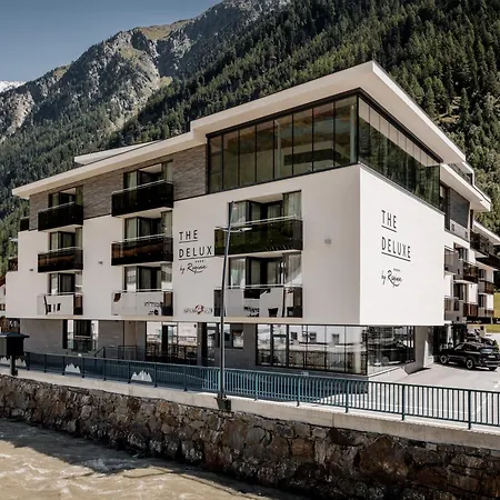 The Deluxe By Regina Apart Otel