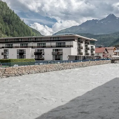 The Deluxe By Regina 4* Sölden