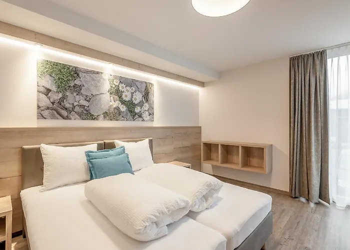 The Deluxe By Regina Apartahotel