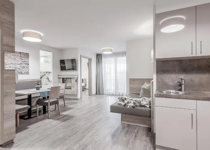 The Deluxe By Regina Aparthotel